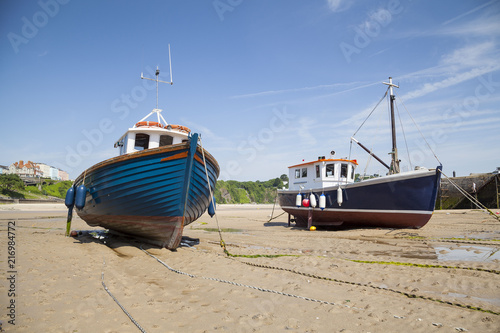 Boote im Hafen von Tenby in Pembrokeshire, Wales