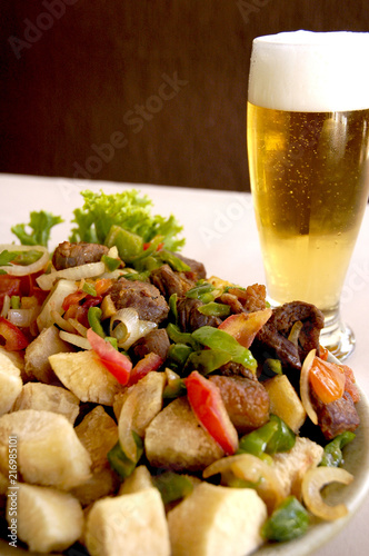 Tira gosto de boteco com chopp