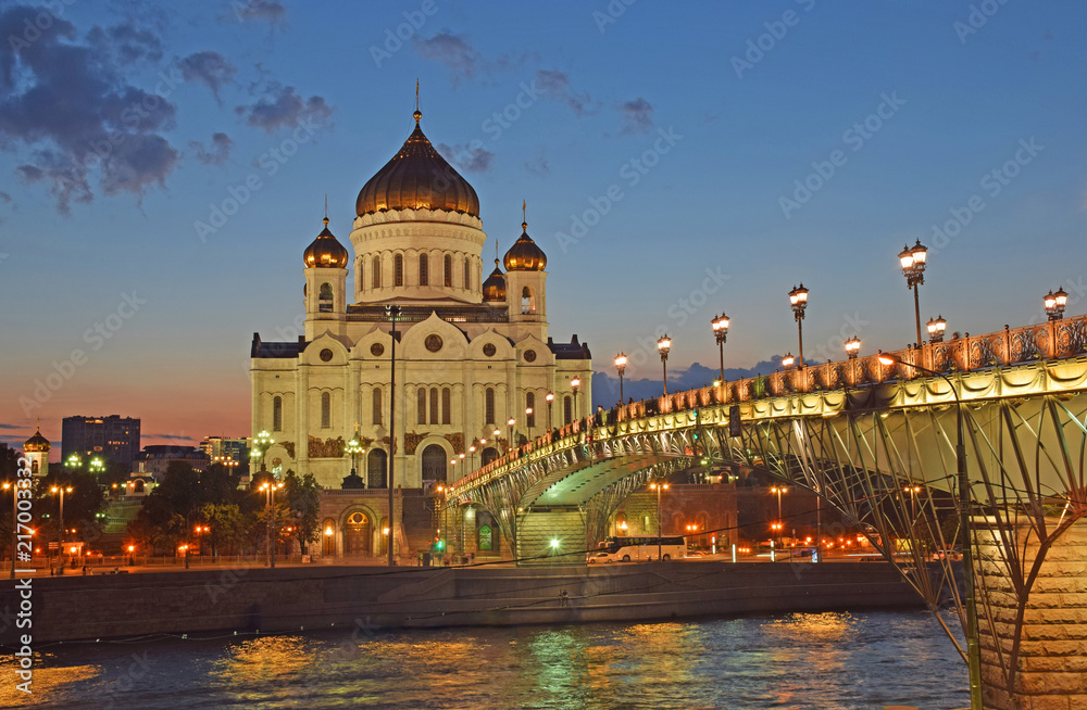 Obraz premium The Cathedral of Christ the Savior was built by the architect Konstantin Ton in 1883. The building of the temple was destroyed in 1931. It was restored in 1997. Moscow, Russia, August 2018.