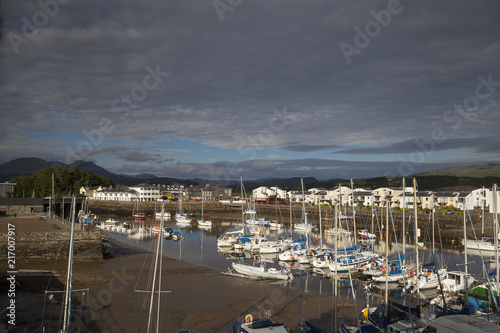 Boote in Porthmadog Marina, Wales photo