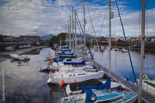 Boote in Porthmadog Marina, Wales photo