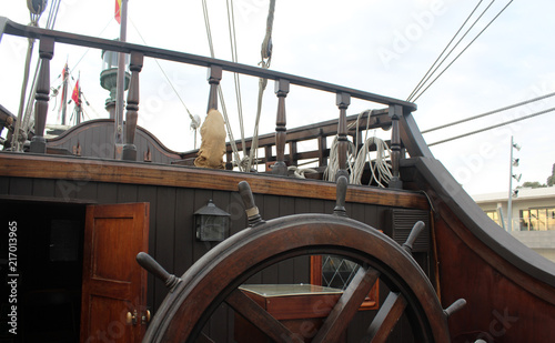 wheel of pirate ship