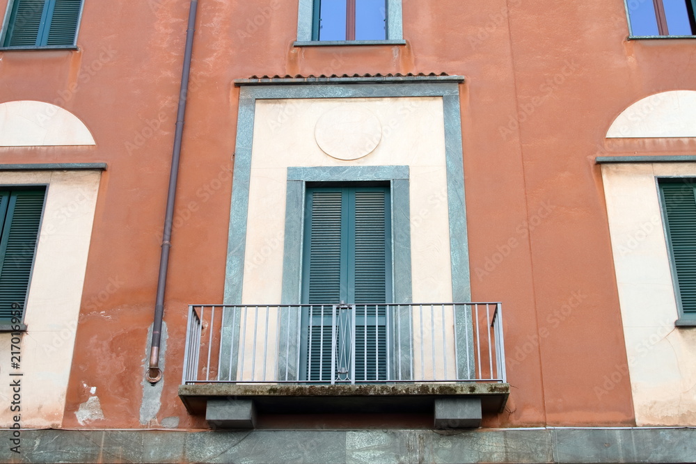 balcone palazzo anni 40  Como, Italia