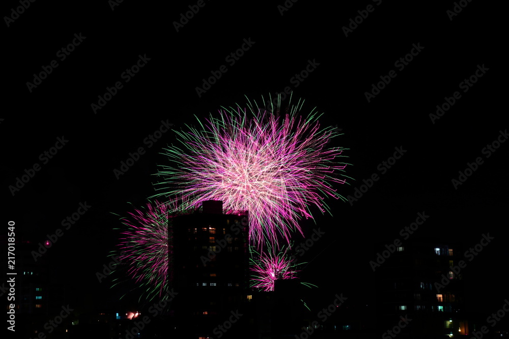 日本のお祭りでの打ち上げ花火 日本のお祭りでの打ち上げ花火