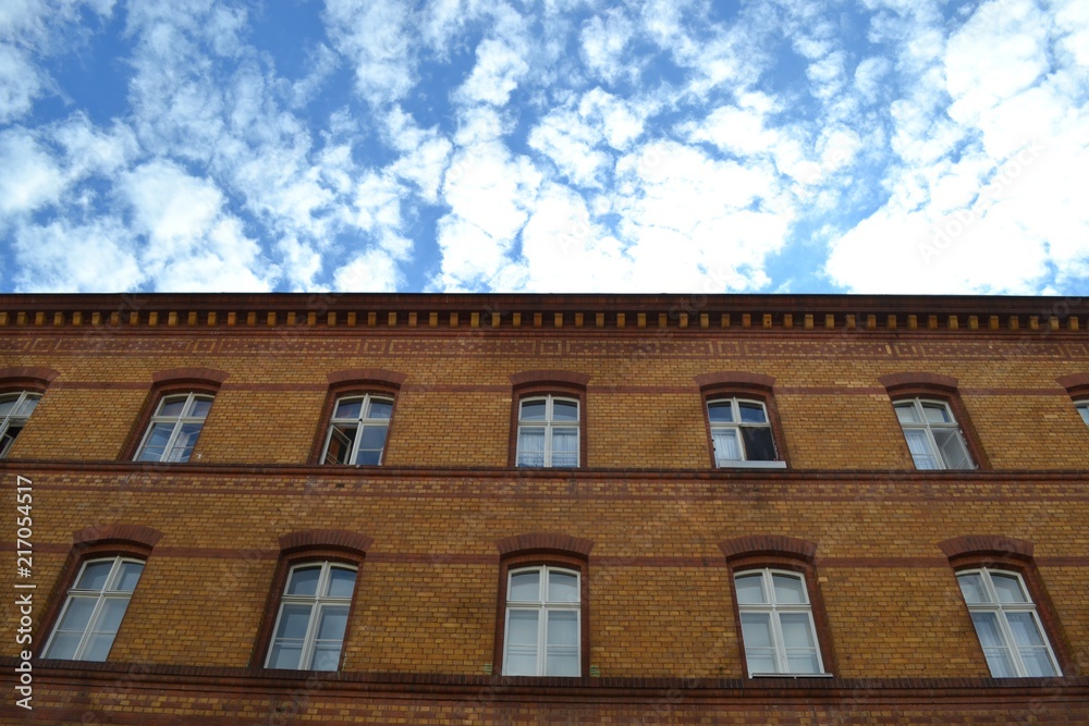 Fototapeta premium budynek i niebo