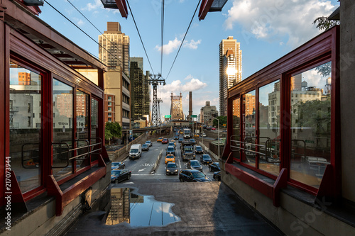 Canvas Print New York City / USA - JUL 27 2018: Roosevelt Island Tramway