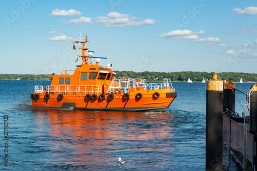 Lotsenversetzboot Kieler Bucht Holtenauer Schleuse