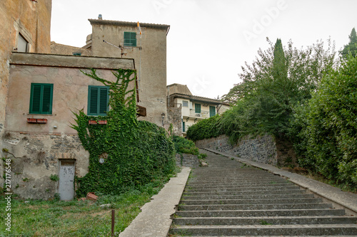 Fototapeta Naklejka Na Ścianę i Meble -  Narrow streets of Bracciano, small town in the region of Lazio, Italy, famous for its volcanic lake (Lago di Bracciano or 