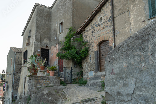 Fototapeta Naklejka Na Ścianę i Meble -  Narrow streets of Bracciano, small town in the region of Lazio, Italy, famous for its volcanic lake (Lago di Bracciano or 