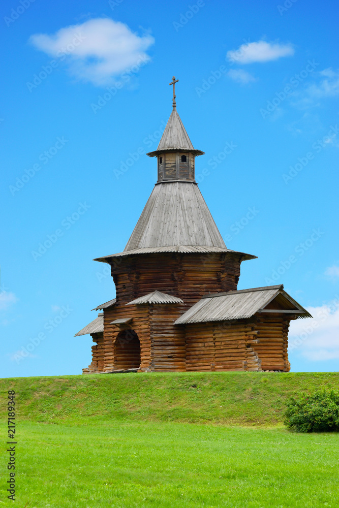 The travel tower of the Nikolo-Korel Monastery. Built in the late 14th century.