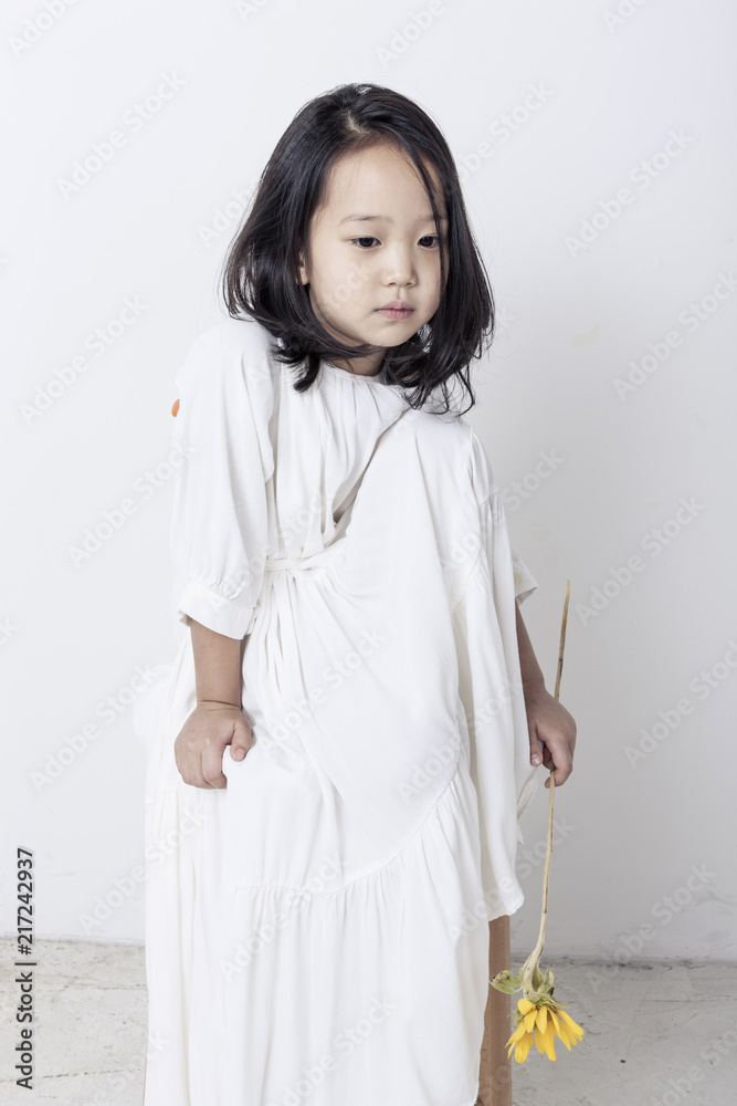 asian girl portrait with flower