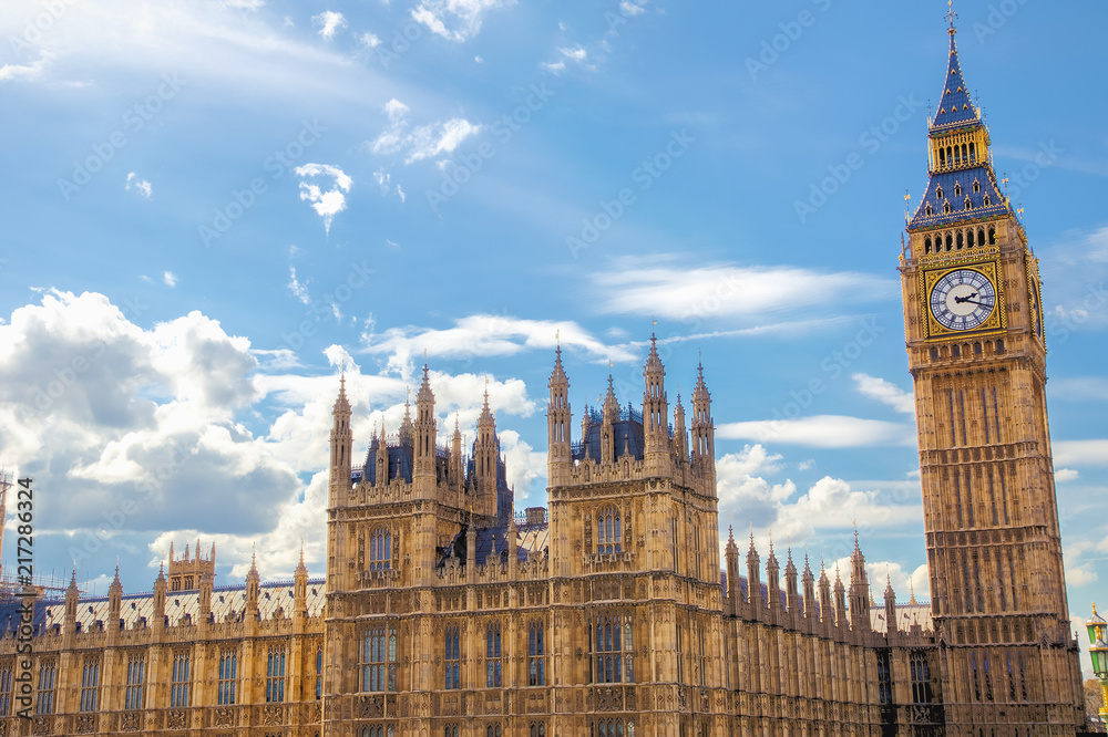 Fototapeta premium Big Ben and Houses of Parliament in London, UK