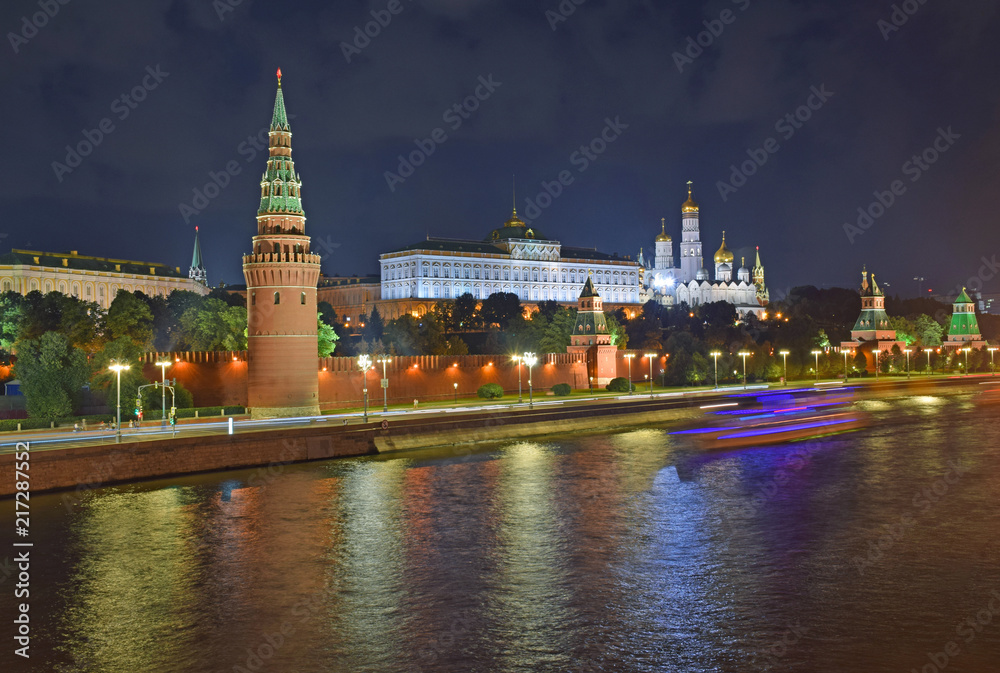 Fototapeta premium Moscow Kremlin - a fortress in the center of Moscow and its oldest part, was founded in 1156. The official residence of the President of Russia. Moscow, Russia, August 2018