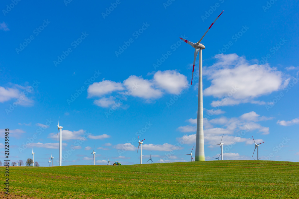 Bio Landwirtschaft Anbau Felder Windräder grüne Wirtschaft Windenergie Energiegewinnung Stromproduktion Genossenschaft Stromanbieter Strompreis Energiepreis Energieerzeuger geförderte Stromgewinnung Bio Landwirtschaft Anbau Felder Windräder grüne Wirtschaft Windenergie Energiegewinnung Stromproduktion Genossenschaft Stromanbieter Strompreis Energiepreis Energieerzeuger geförderte Stromgewinnung