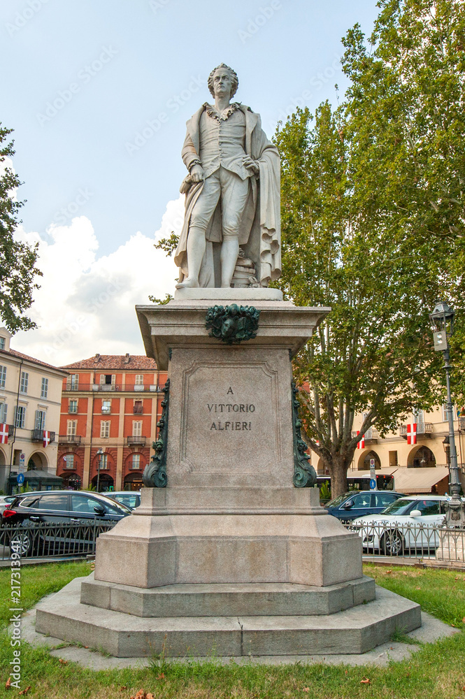 Statua Alfieri Asti