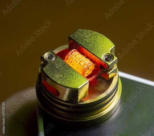 E Cigarette Coils Dry Burn,Burning Nichrome Coil, nichrome wire vape on a dripper gold, vaporizer e-cig, e-cigarettes
