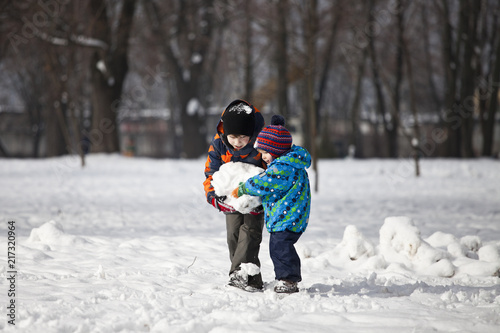 Brothers play winter games