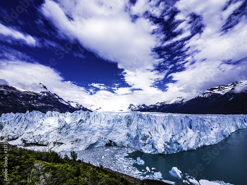 Obraz na płótnie Scenic landscape in Perito Moreno Glacier Argentina w salonie