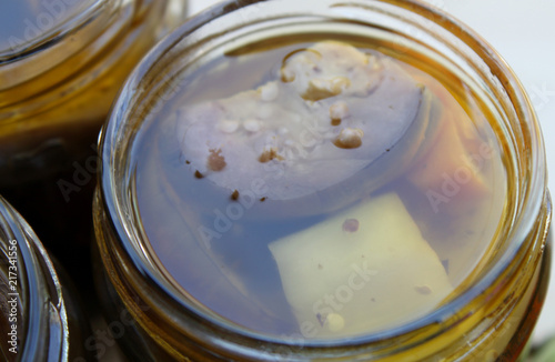 melanzane sott'olio in barattolo di vetro