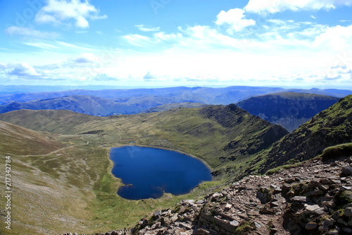 Φωτογραφία A Lake District mountain view, from Swirral Edge over Red Tarn over to Stridin