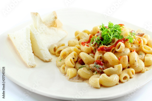 elbow macaroni pasta with carbonara sauce