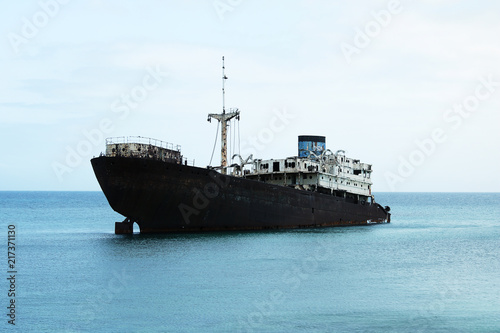 Schiffswrack am Ende © DiFace