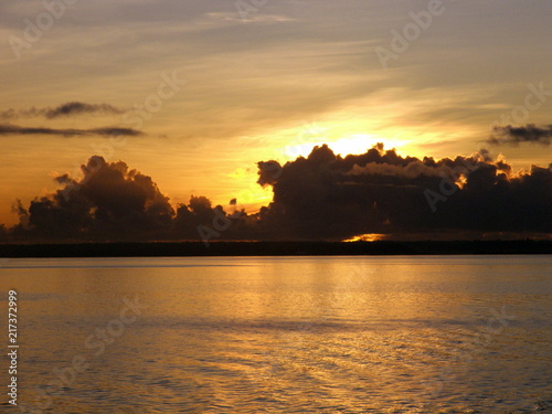 Alvorecer na baia de todos - os - Santos  Bahia  Brasil