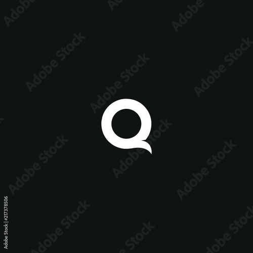 Modern unique minimal style Q initial based letter icon logo.