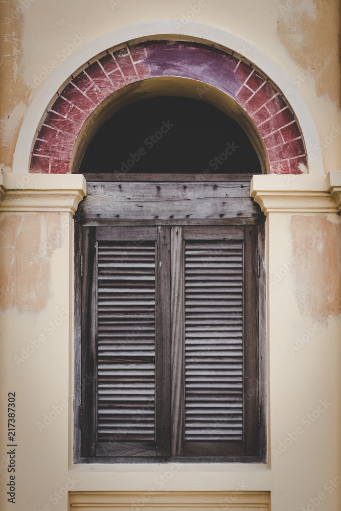 Fototapeta premium Ancient wooden window
