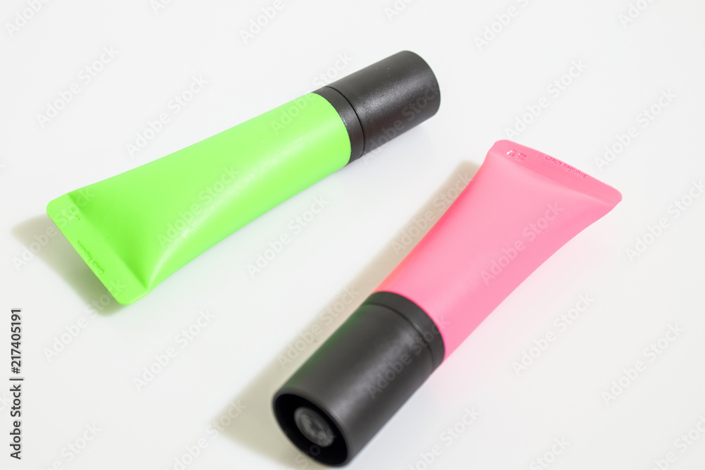 set green and pink markers isolated in a white background set green and pink markers isolated in a white background
