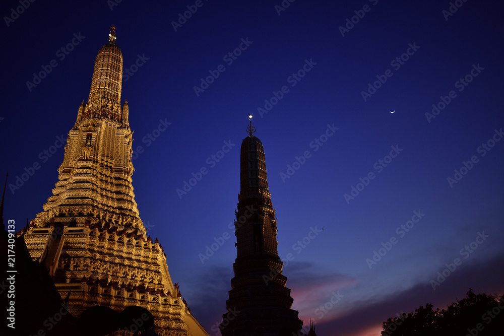 Wat Arun Ratchawararam at evening, Bangkok Thailand.
