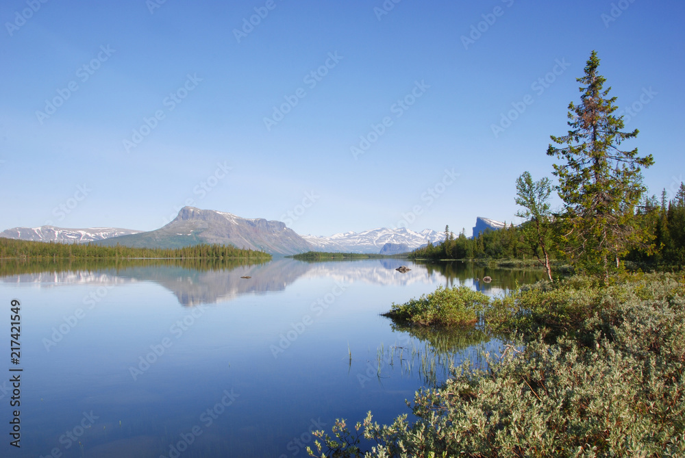 Obraz premium The beauty of Laponia Wilderness - Lake Laitaure Water Reflections