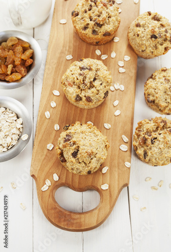 Diet oat muffins with raisins