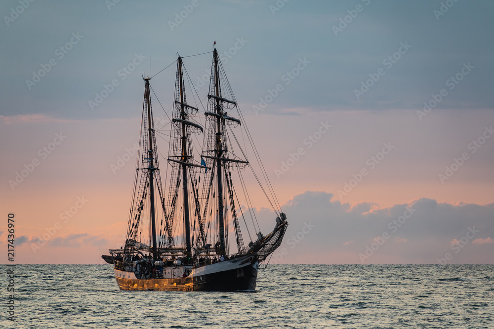 Segelschiff auf der Hanse Sail in Rostock