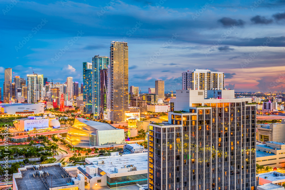 Fototapeta premium Miami, Florida, USA Skyline