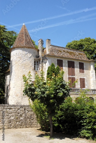 Ville d'Eymet, maison à tourelle typique de la ville, département de la Dordogne, France