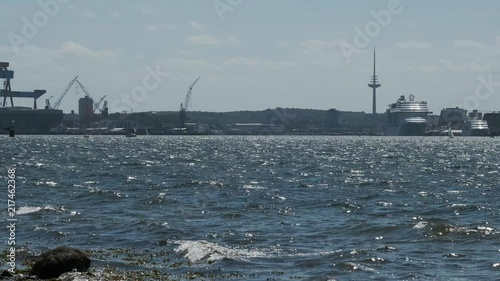 Kieler Hafen vom Ostufer aus aufgenommen - mit Blick auf der Kieler Innenförde