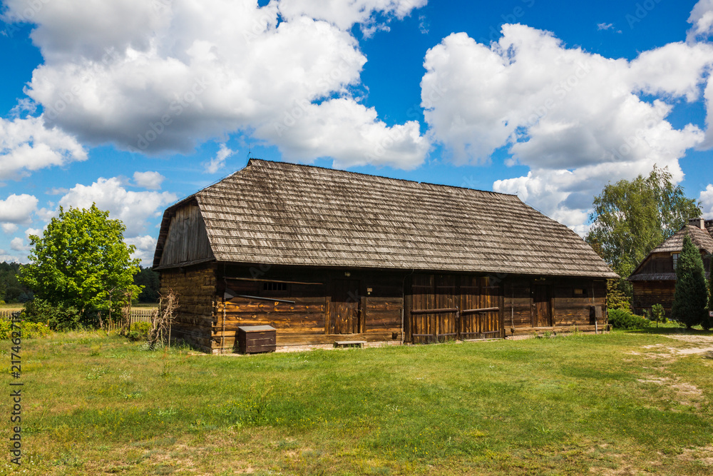 Old wooden house in Janowiec near Kazimierz Dolny, Lubelskie, Poland Old wooden house in Janowiec near Kazimierz Dolny, Lubelskie, Poland