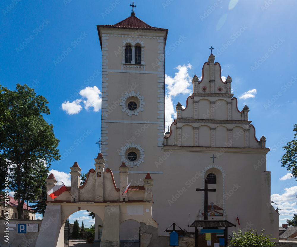 Fototapeta premium Church in Janowiec near Kazimierz Dolny, Lubelskie, Poland