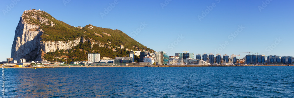 Gibraltar Affenfelsen Felsen Fels The Rock Panorama Meer Mittelmeer Urlaub Übersicht Stadt