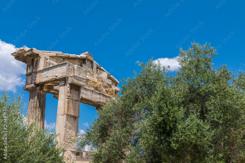 Porte d'Athéna Archégète, Agora romaine à Athènes