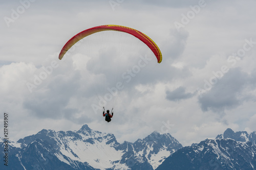 Gleitschirmflieger Alpen