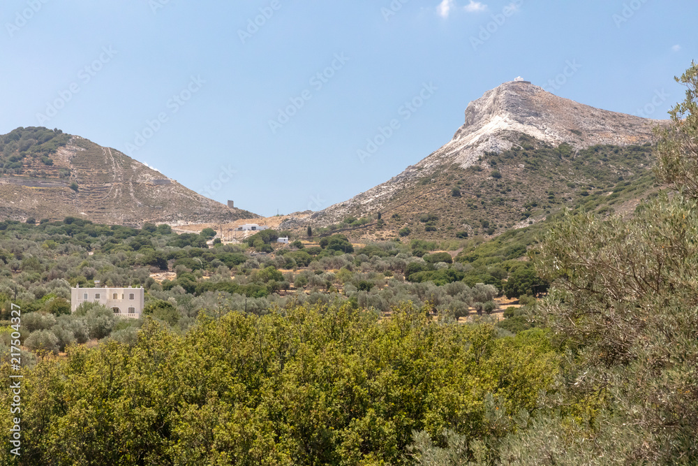 Village de Filoti et ses environs sur l'île de Naxos, Cyclades, Grèce Village de Filoti et ses environs sur l'île de Naxos, Cyclades, Grèce