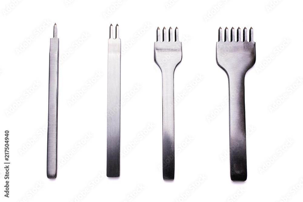 白バックの4本の菱目打ち 白バックの4本の菱目打ち