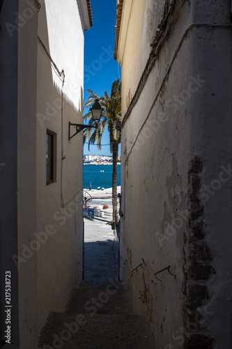 Gasse in Ibiza Stadt © AlexWolff68