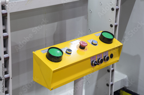 green buttons push switch