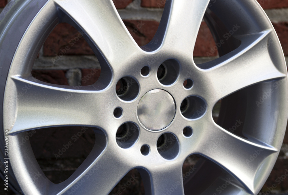 Second hand alloy wheels in store, Aluminium Alloy rims. Second hand alloy wheels in store, Aluminium Alloy rims.