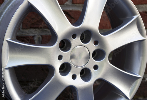 Second hand alloy wheels in store, Aluminium Alloy rims.