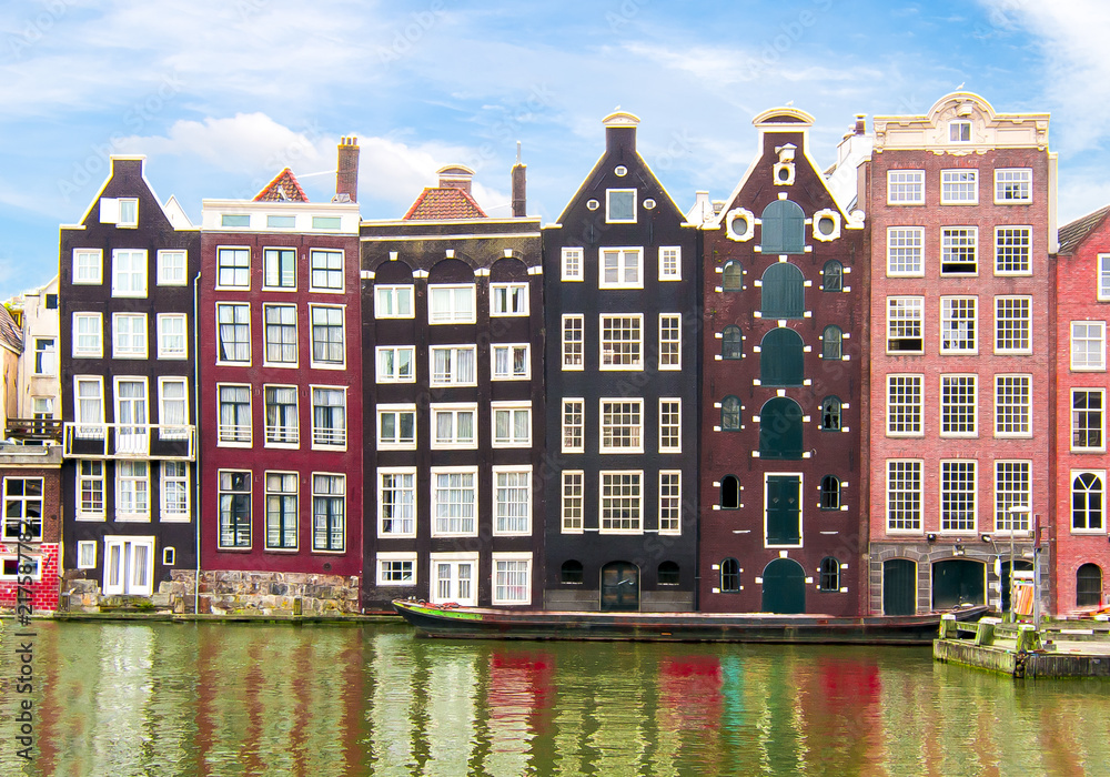Obraz premium Amsterdam architecture and Damrak canal, Netherlands