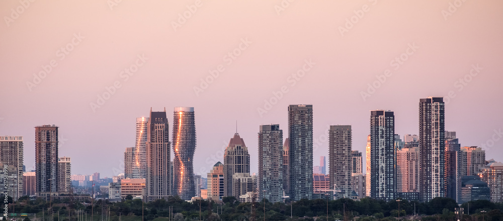 City of Mississauga (near Toronto) Skyline at Sunset - obrazy, fototapety, plakaty 